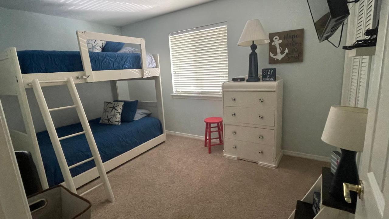 Sunny Daze, Desirable Kid Friendly Resort, 3 Minute Walk To The Beach, Resort Beachside Pool & Restaurant Panama City Beach Bagian luar foto
