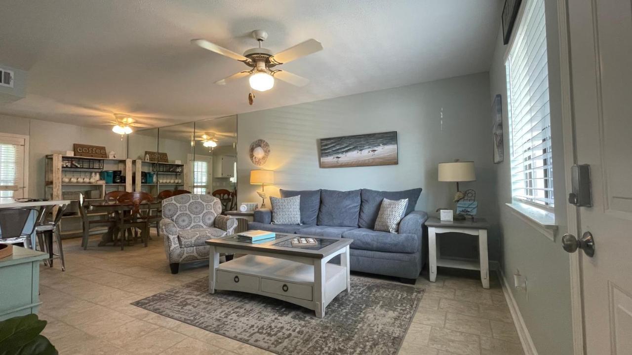 Sunny Daze, Desirable Kid Friendly Resort, 3 Minute Walk To The Beach, Resort Beachside Pool & Restaurant Panama City Beach Bagian luar foto